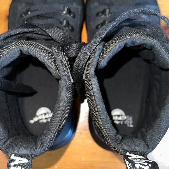 Dr. Martens Black Combs Boots size 41 (9) - Picture 13 of 13